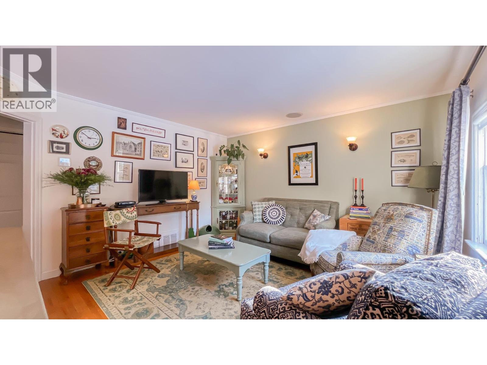 Photo 12 of 414 Wilson Street, New Westminster BC