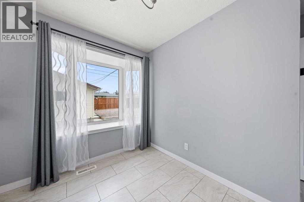Single Family House Bungalow for Sale in  Penedo Way SE Penbrooke Meadows Calgary 