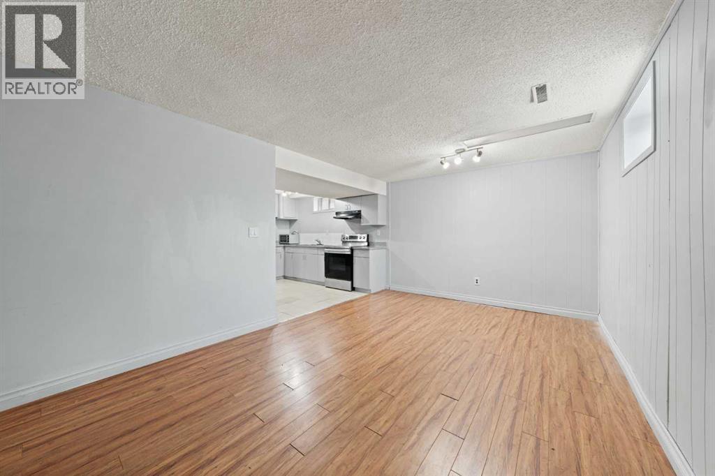 Single Family House Bungalow for Sale in  Penedo Way SE Penbrooke Meadows Calgary 