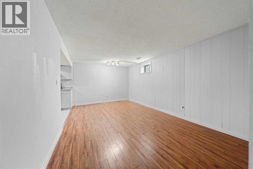 Single Family House Bungalow for Sale in  Penedo Way SE Penbrooke Meadows Calgary 