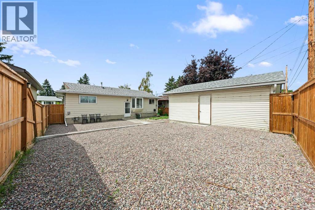 Single Family House Bungalow for Sale in  Penedo Way SE Penbrooke Meadows Calgary 
