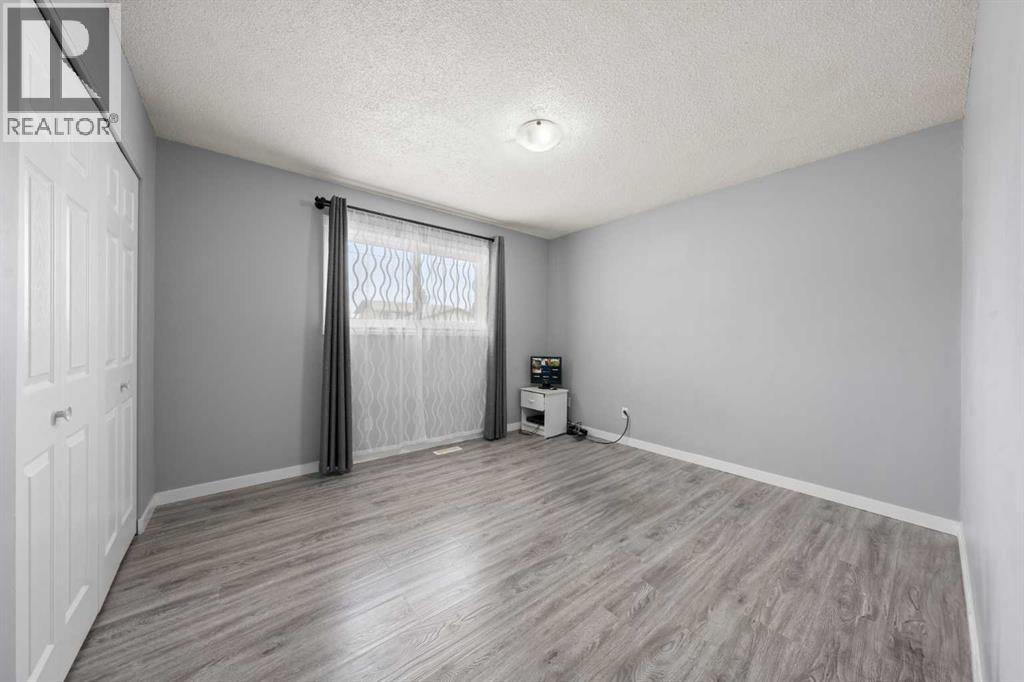 Single Family House Bungalow for Sale in  Penedo Way SE Penbrooke Meadows Calgary 