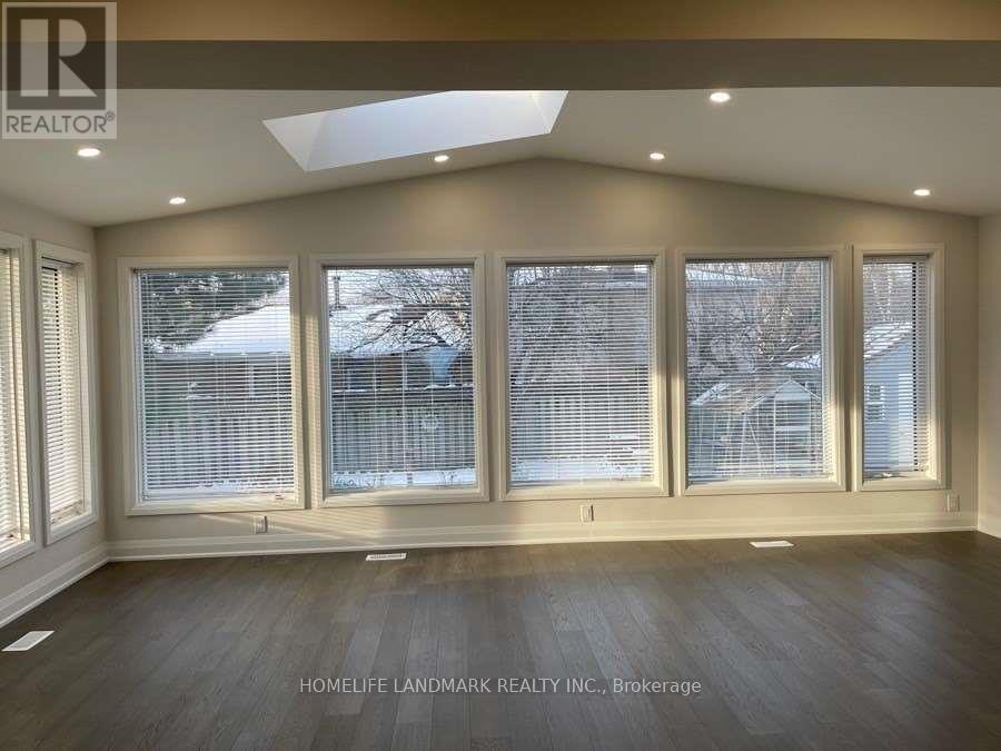 Photo 7 of 2nd 969 Mcbride Avenue, Mississauga ON