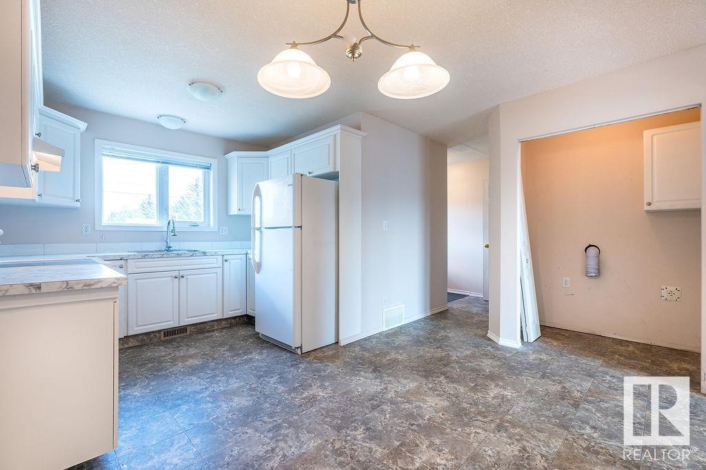 Photo 14 of A 4015 53 St, Wetaskiwin AB