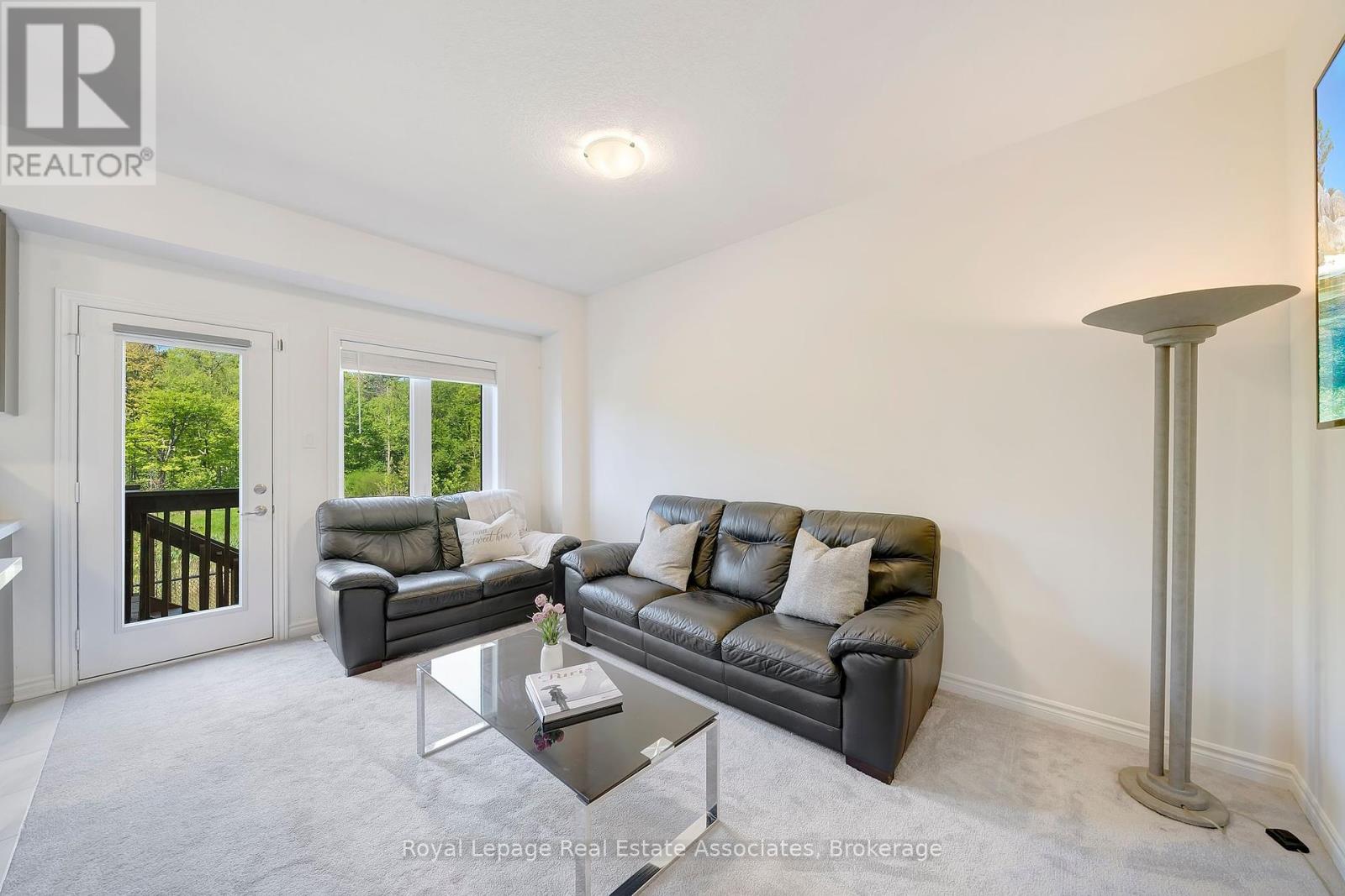 Photo 11 of 85 305 Garner Road W, Hamilton ON