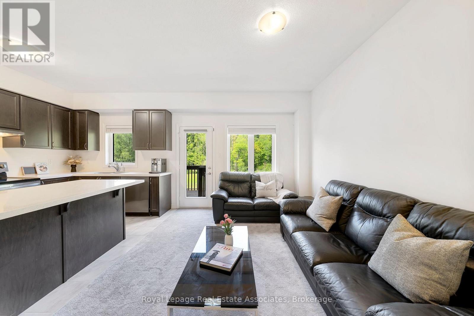 Photo 12 of 85 305 Garner Road W, Hamilton ON