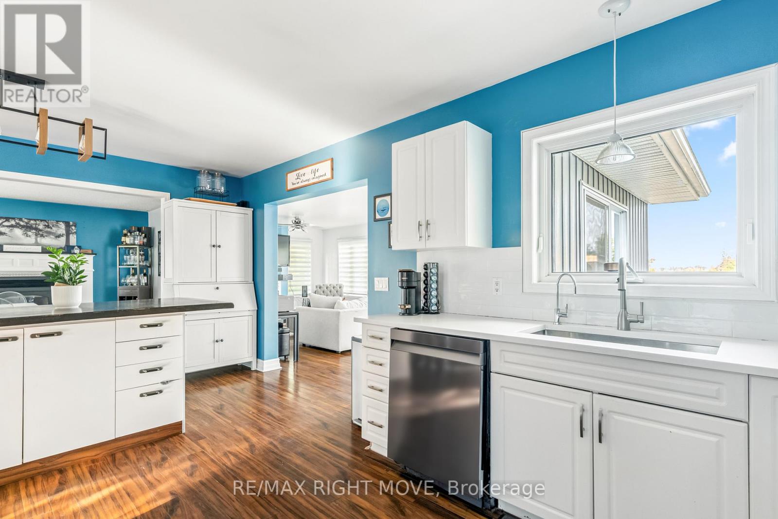 Photo 10 of 35 Cedar Bay Road, Kawartha Lakes ON
