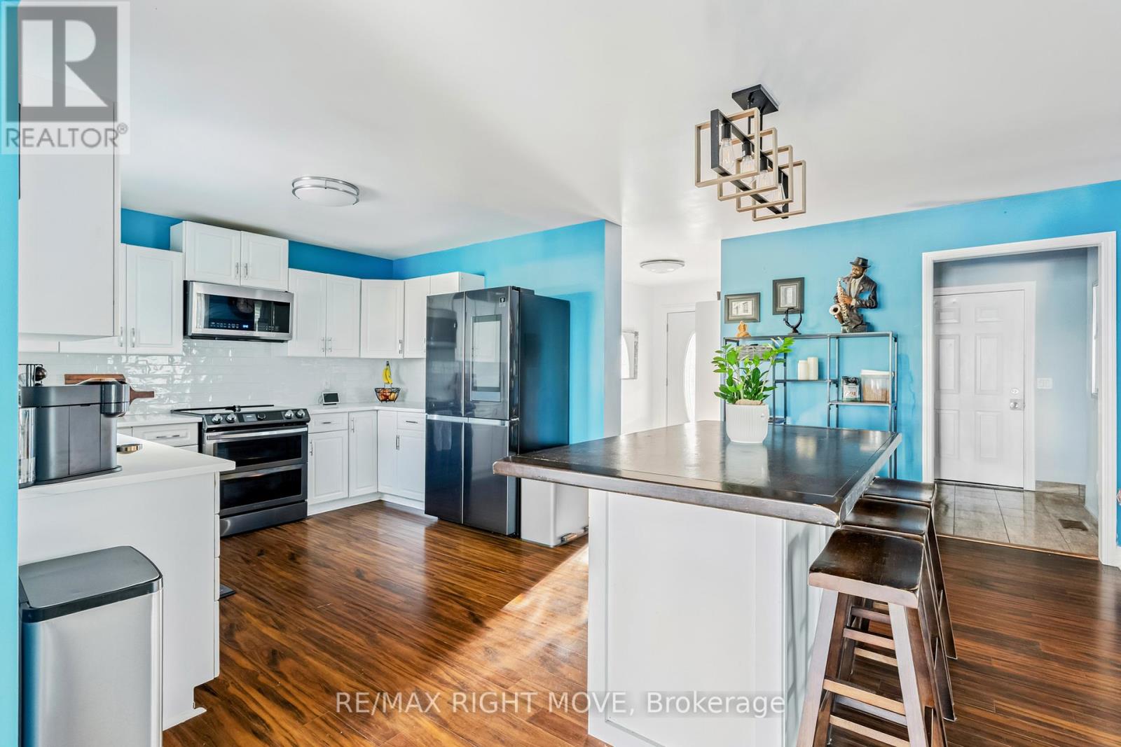 Photo 13 of 35 Cedar Bay Road, Kawartha Lakes ON