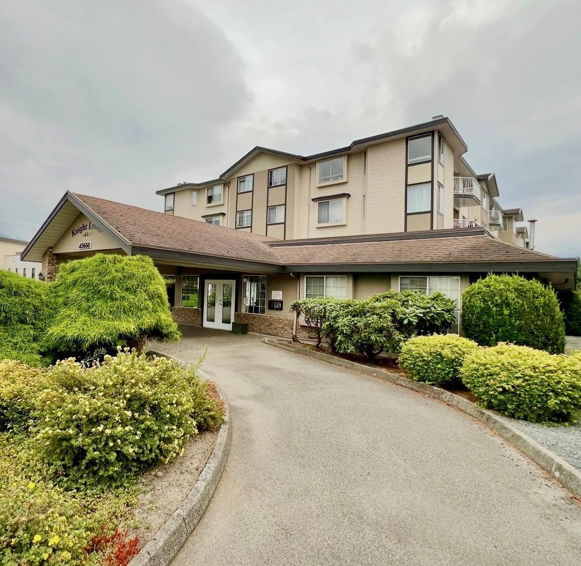 Photo 1 of 207 45660 Knight Road Sardis West Vedder, Chilliwack BC