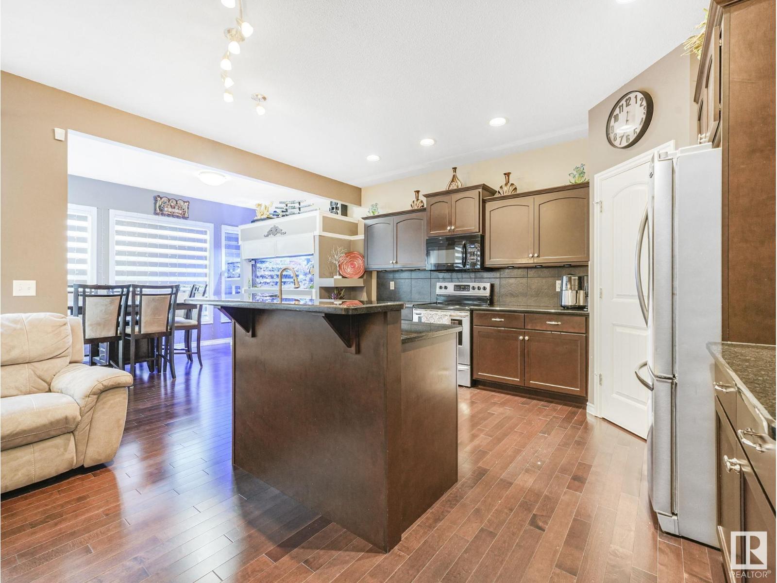 Photo 6 of 6126 17 A Av Sw Sw, Edmonton AB