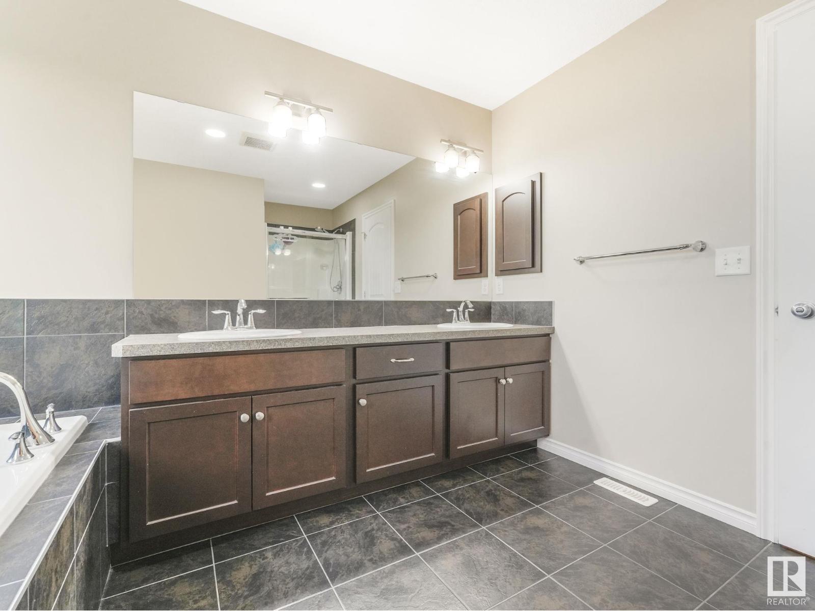 Photo 53 of 6126 17 A Av Sw Sw, Edmonton AB