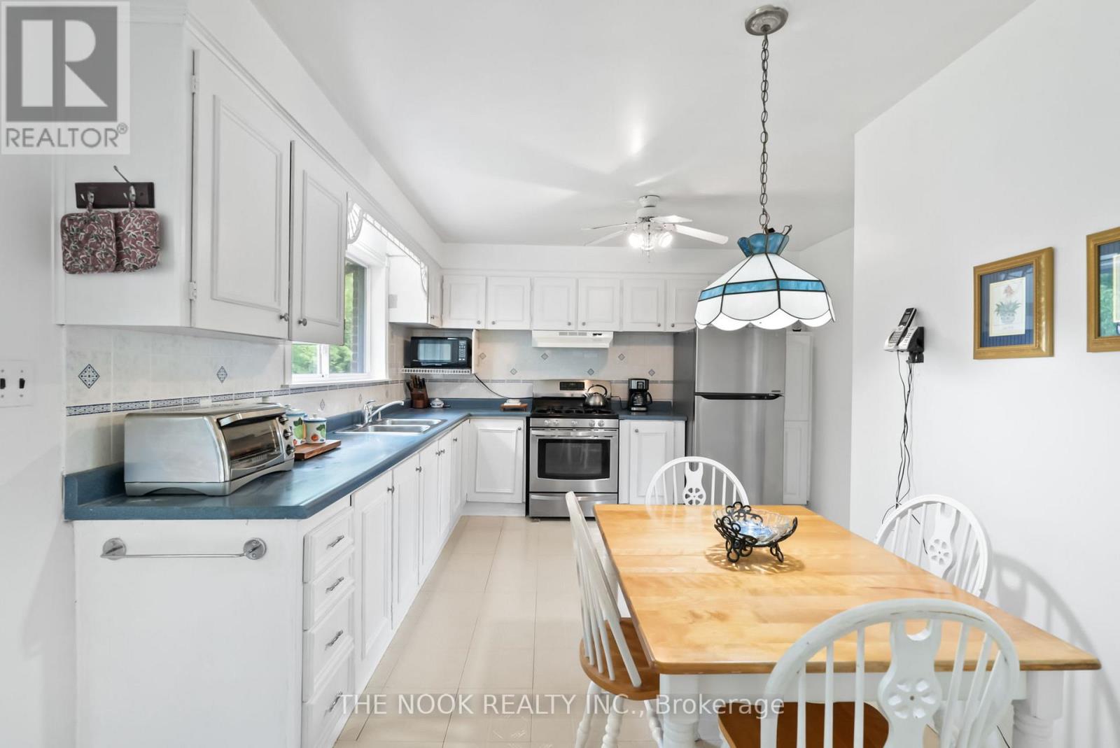 Photo 10 of 14 Carwin Crescent, Ajax ON