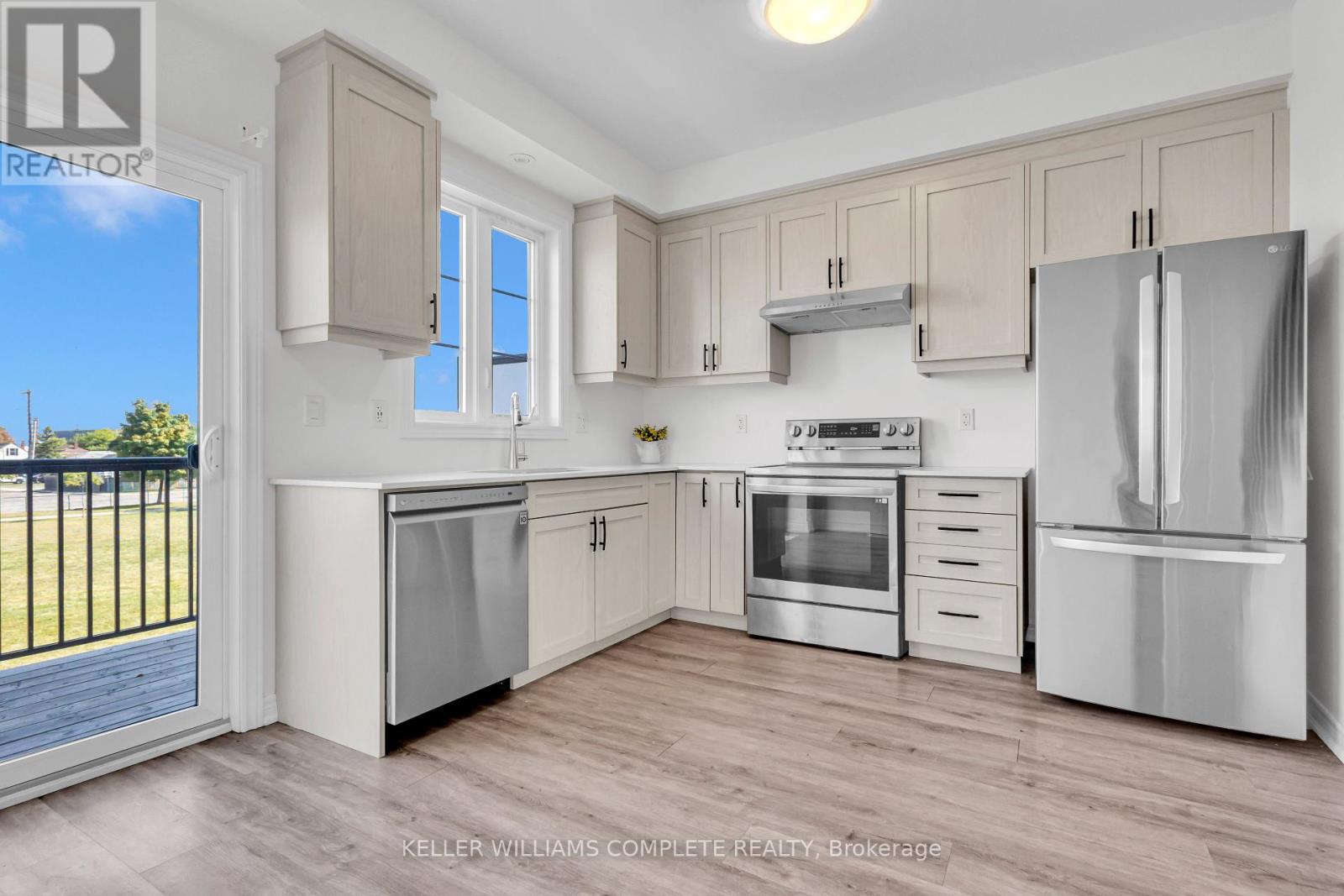 Photo 19 of 29 575 Woodward Avenue, Hamilton ON