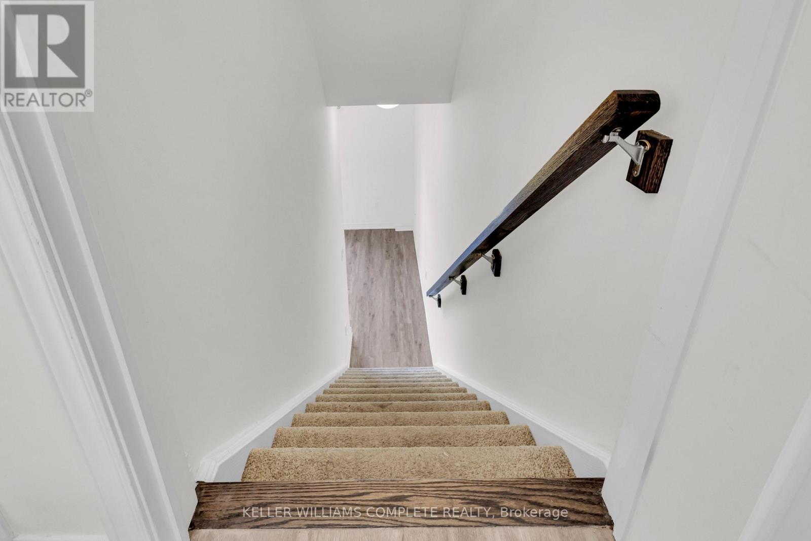 Photo 1 of 29 575 Woodward Avenue, Hamilton ON