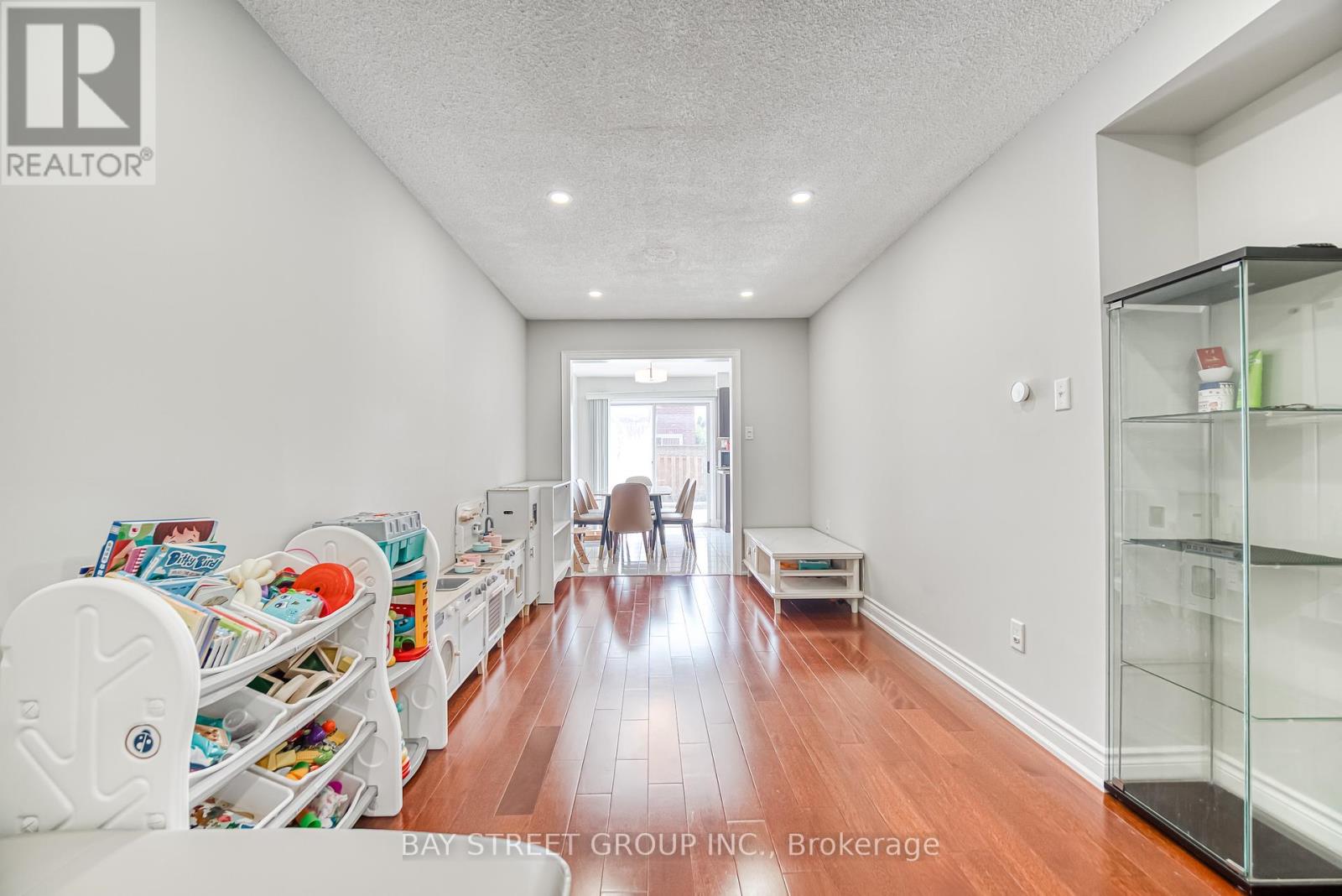 Photo 12 of 185 Sophia Road, Markham ON