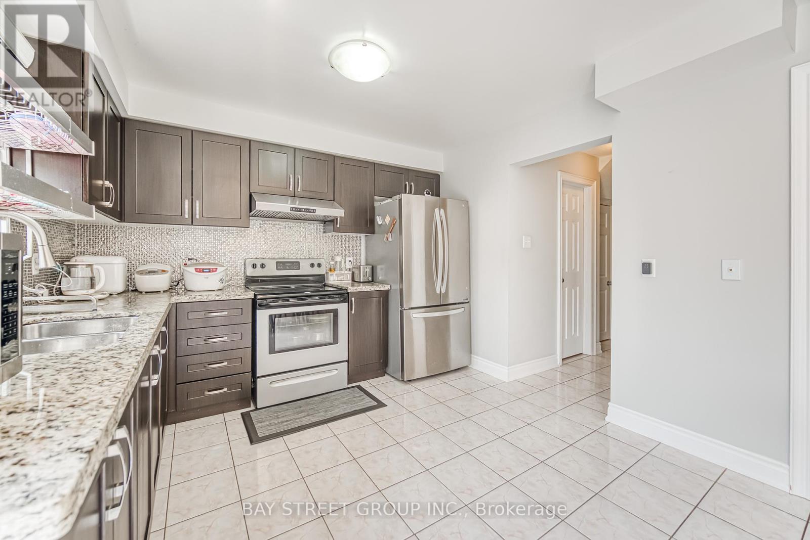 Photo 18 of 185 Sophia Road, Markham ON