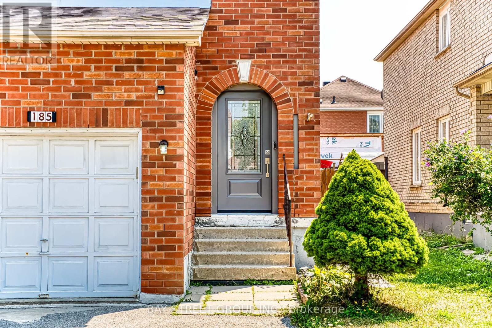 Photo 2 of 185 Sophia Road, Markham ON