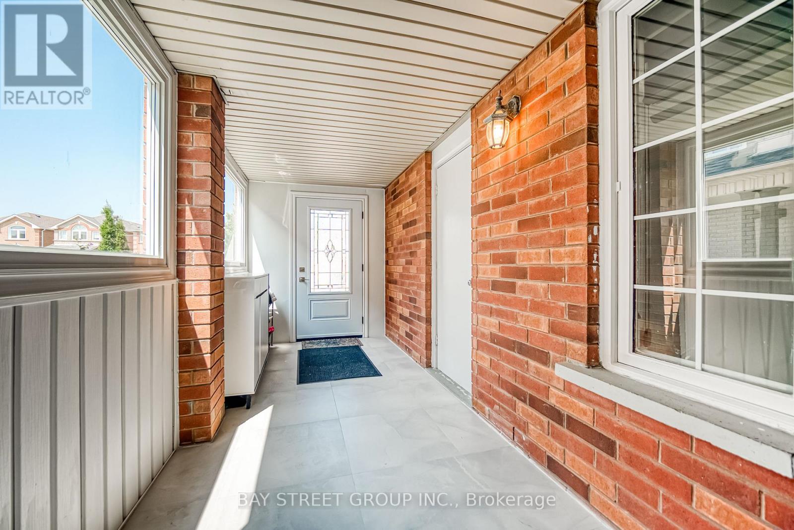 Photo 4 of 185 Sophia Road, Markham ON
