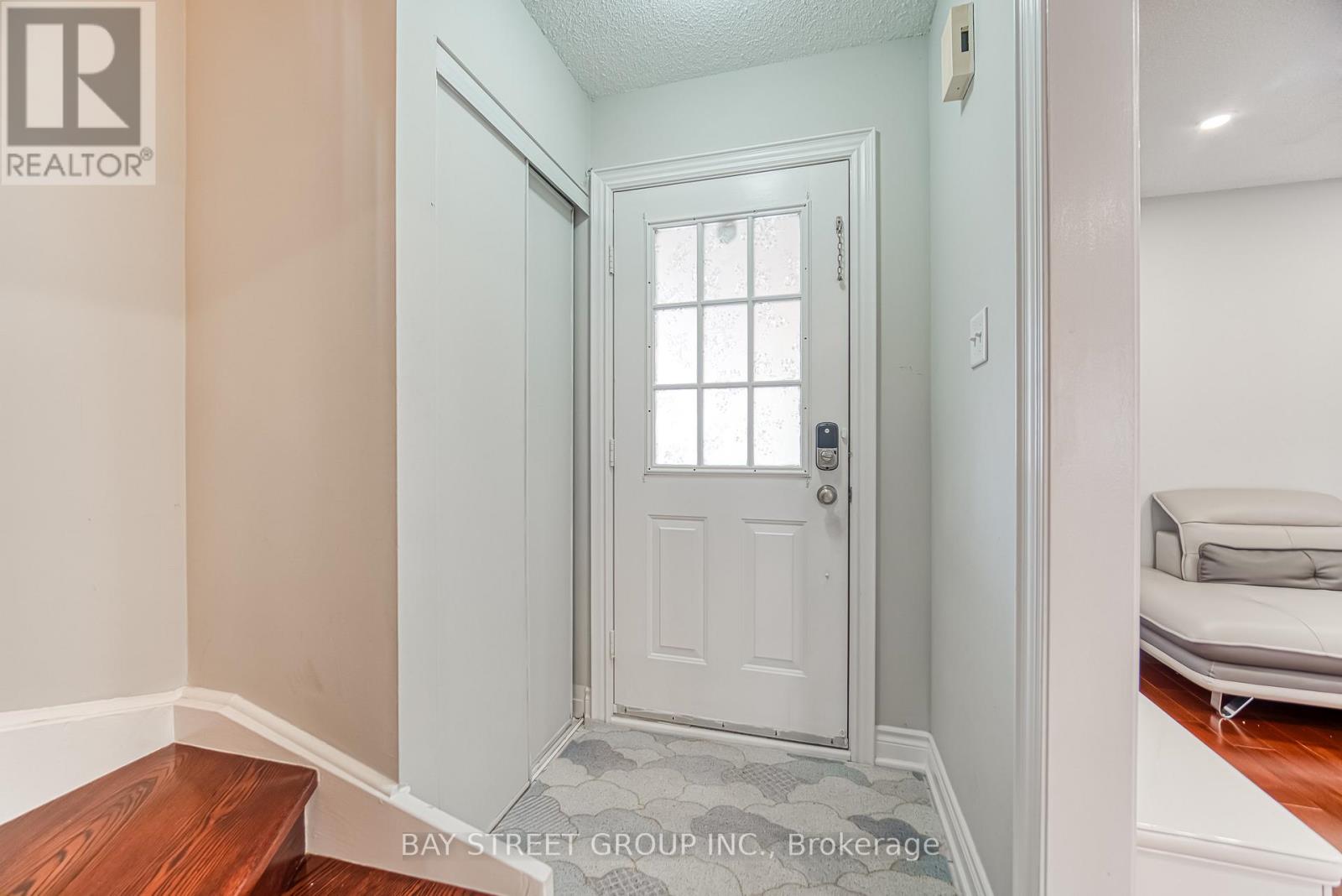 Photo 6 of 185 Sophia Road, Markham ON