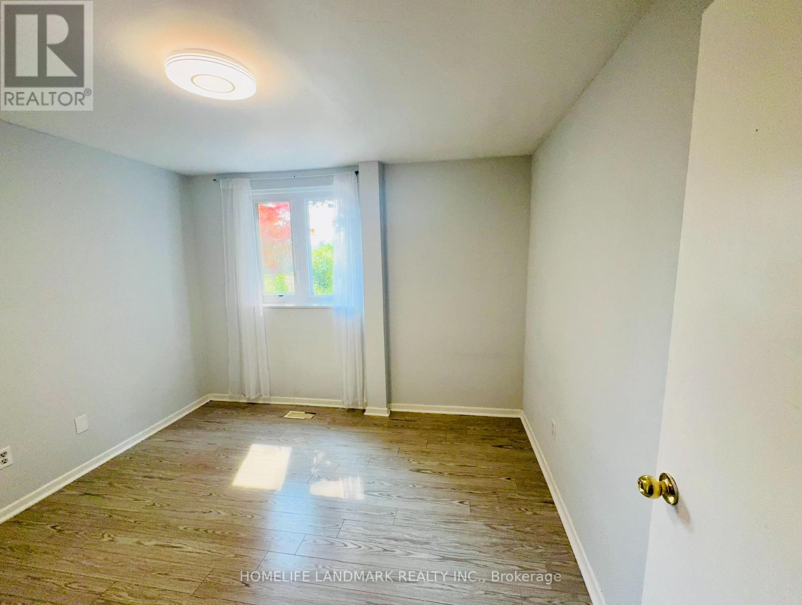 Photo 11 of 272 Essex Work Out Basement Avenue, Richmond Hill ON