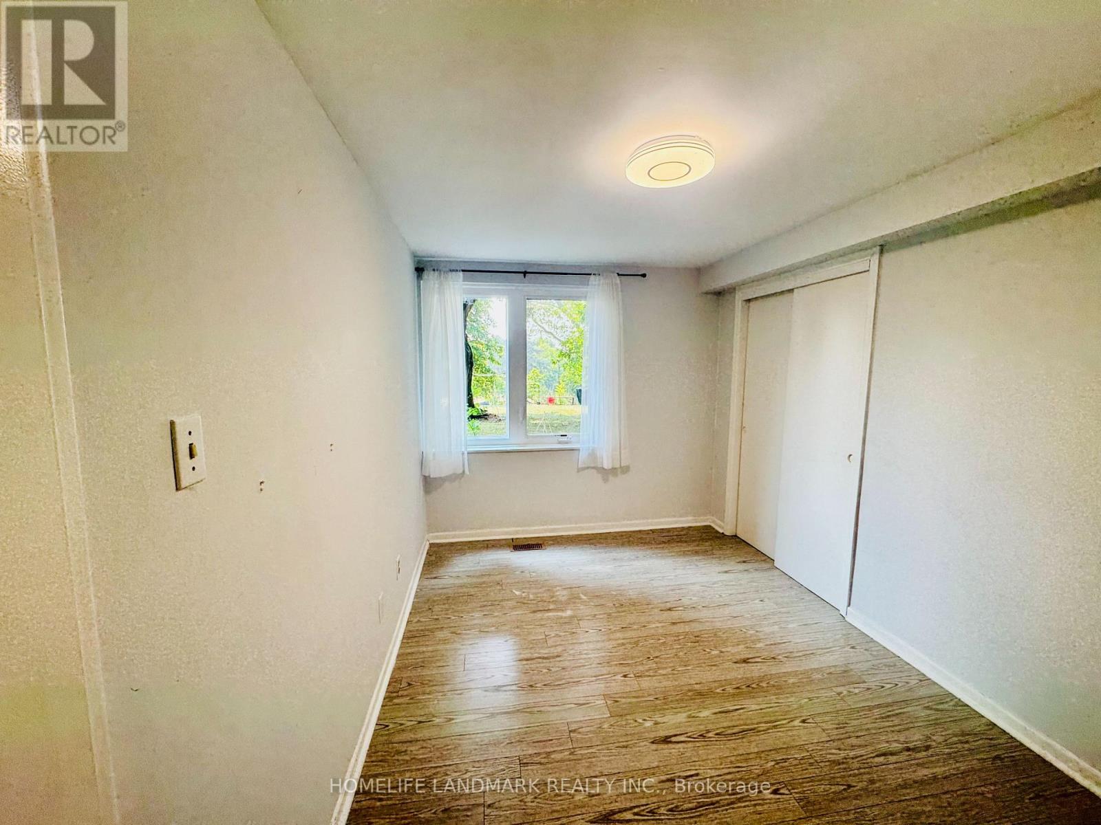 Photo 13 of 272 Essex Work Out Basement Avenue, Richmond Hill ON