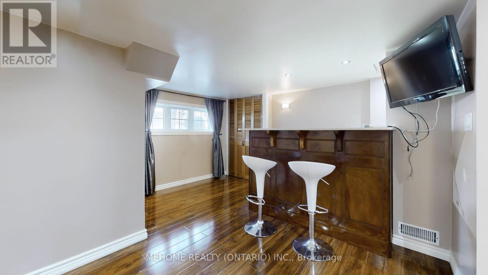 Photo 42 of 247 Selwyn Road, Richmond Hill ON