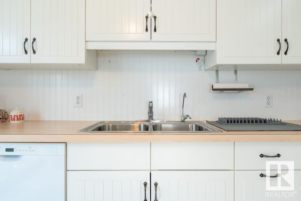 Photo 56 of 148 Willow Dr, Wetaskiwin AB