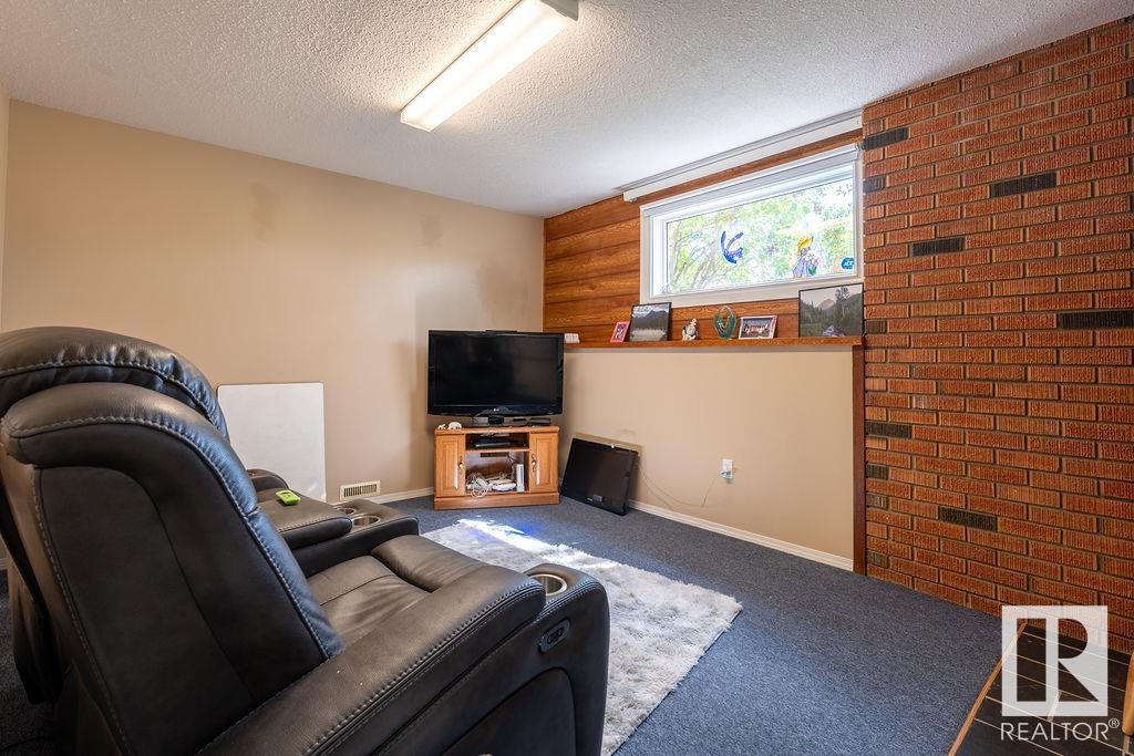 Photo 23 of 148 Willow Dr, Wetaskiwin AB