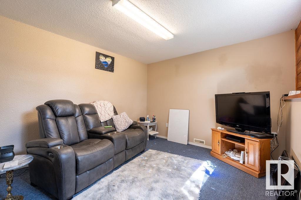 Photo 43 of 148 Willow Dr, Wetaskiwin AB