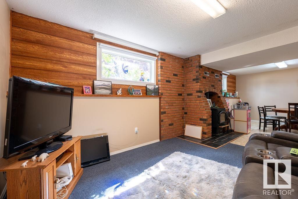 Photo 20 of 148 Willow Dr, Wetaskiwin AB