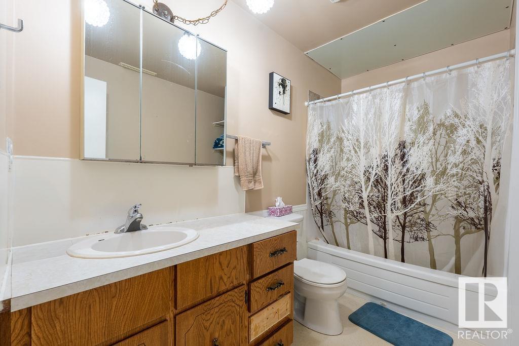 Photo 62 of 148 Willow Dr, Wetaskiwin AB