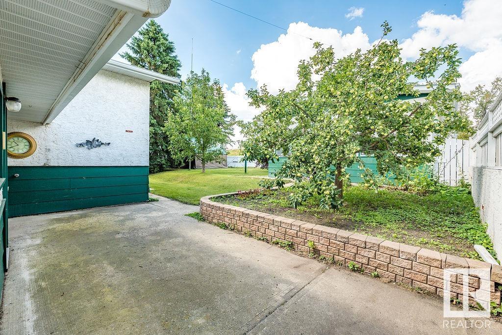 Photo 4 of 148 Willow Dr, Wetaskiwin AB