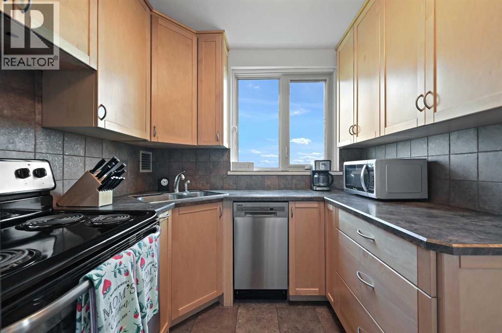 Single Family House for Sale in   Rideau Place SW Rideau Park Calgary 