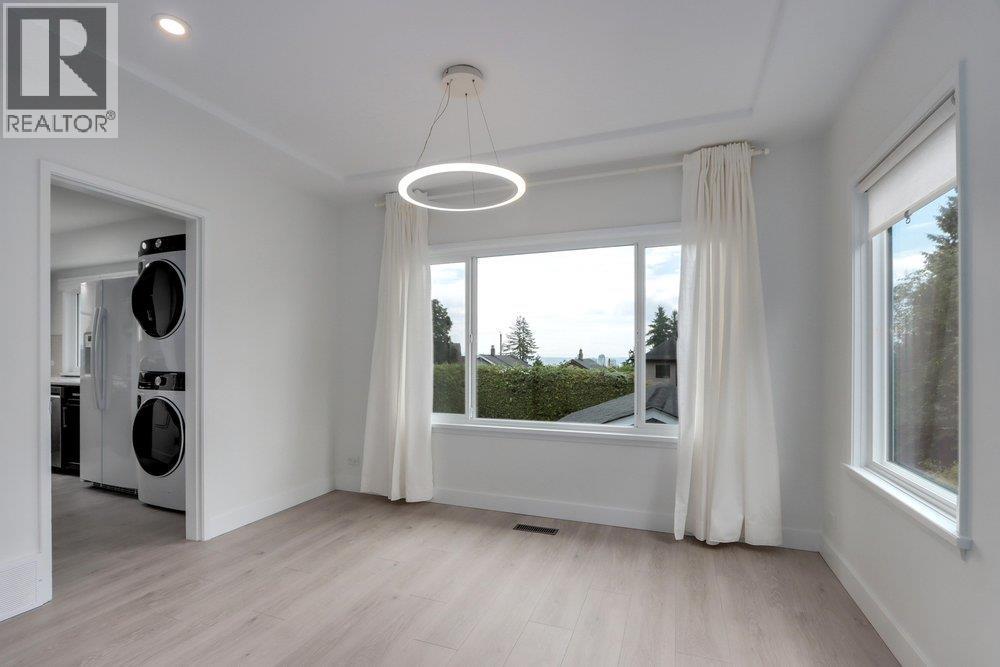 Photo 6 of 181 W Windsor Road, North Vancouver BC