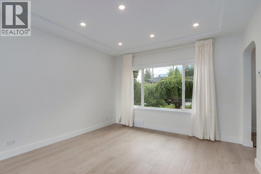 Photo 7 of 181 W Windsor Road, North Vancouver BC