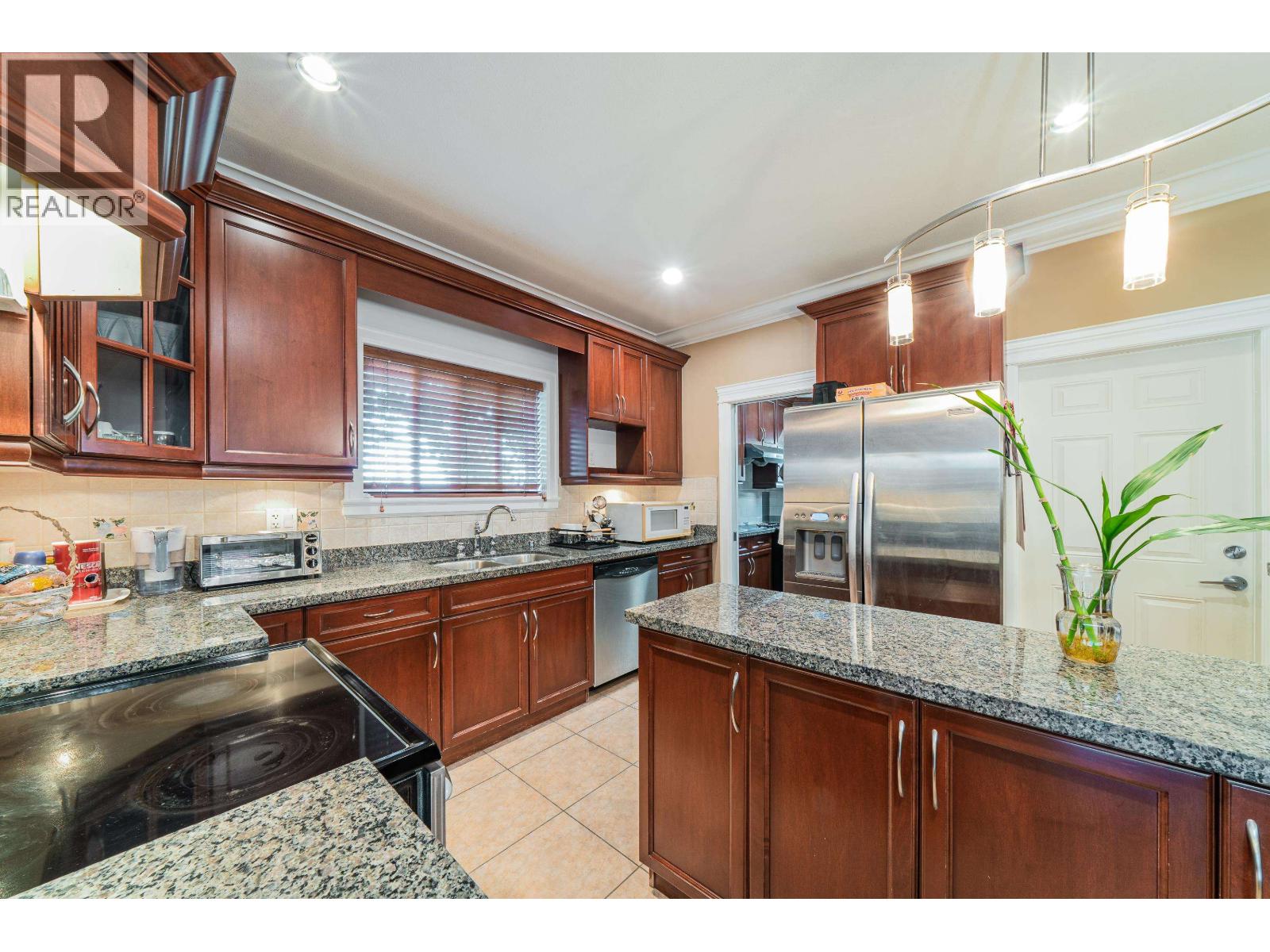 Photo 36 of 3968 Spruce Street, Burnaby BC
