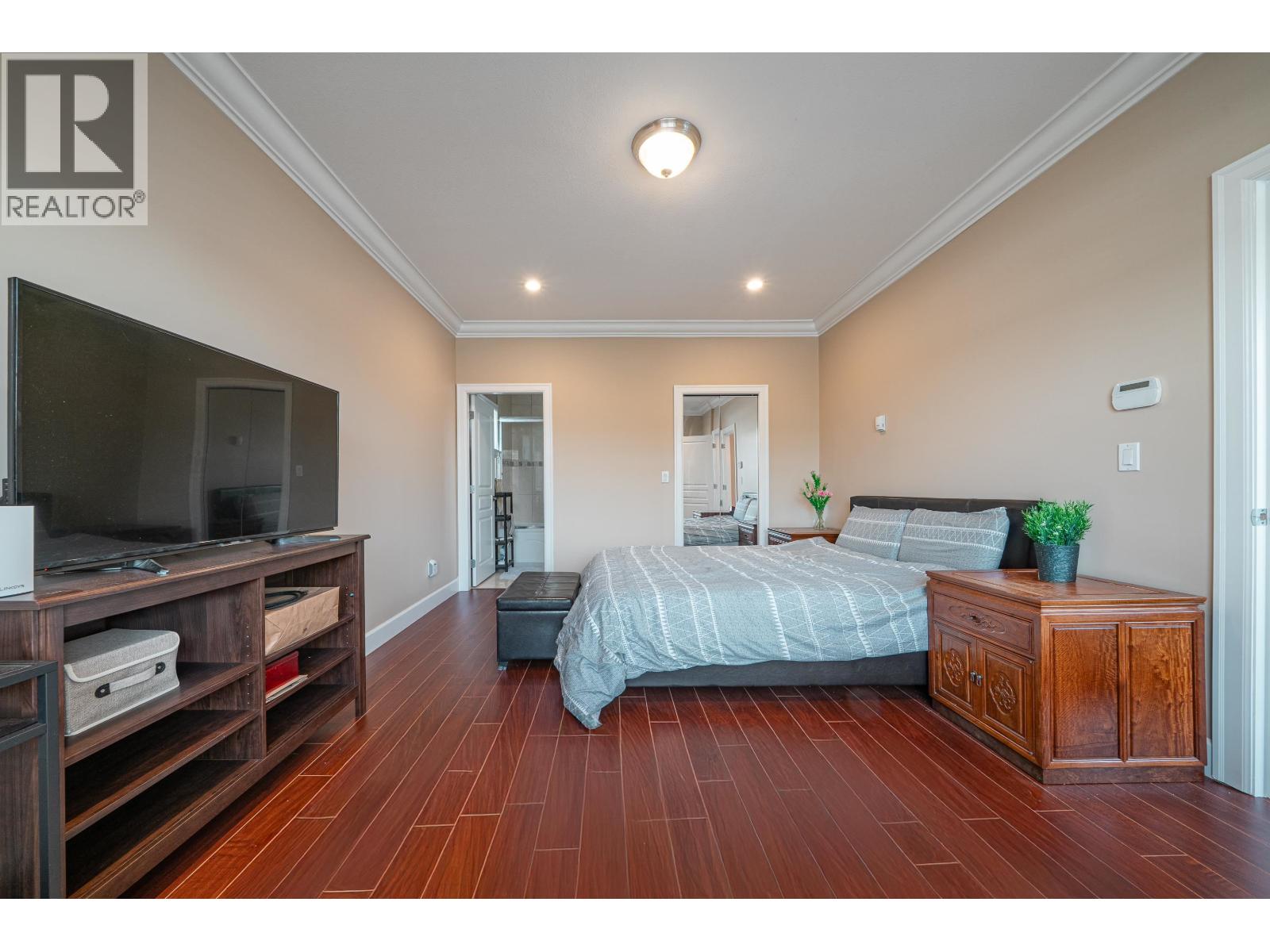 Photo 13 of 3968 Spruce Street, Burnaby BC
