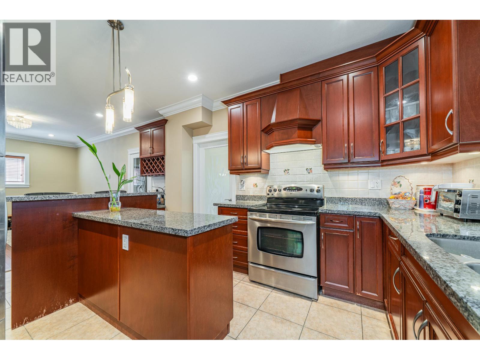 Photo 30 of 3968 Spruce Street, Burnaby BC