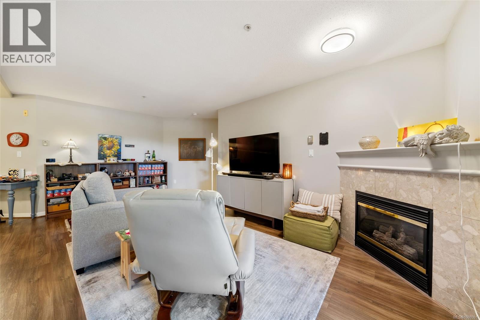 111 27 Songhees Road, Victoria