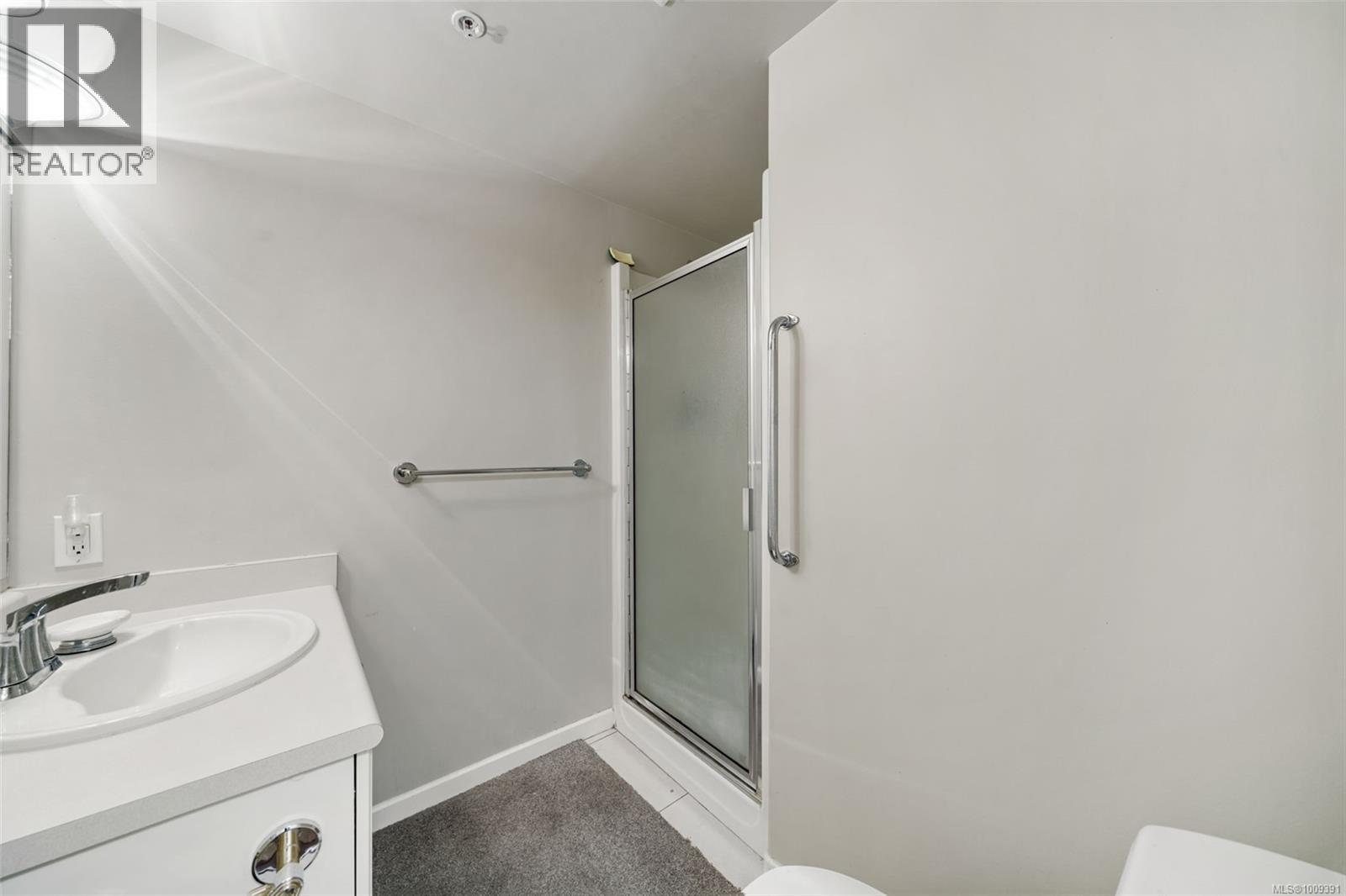 111 27 Songhees Road, Victoria