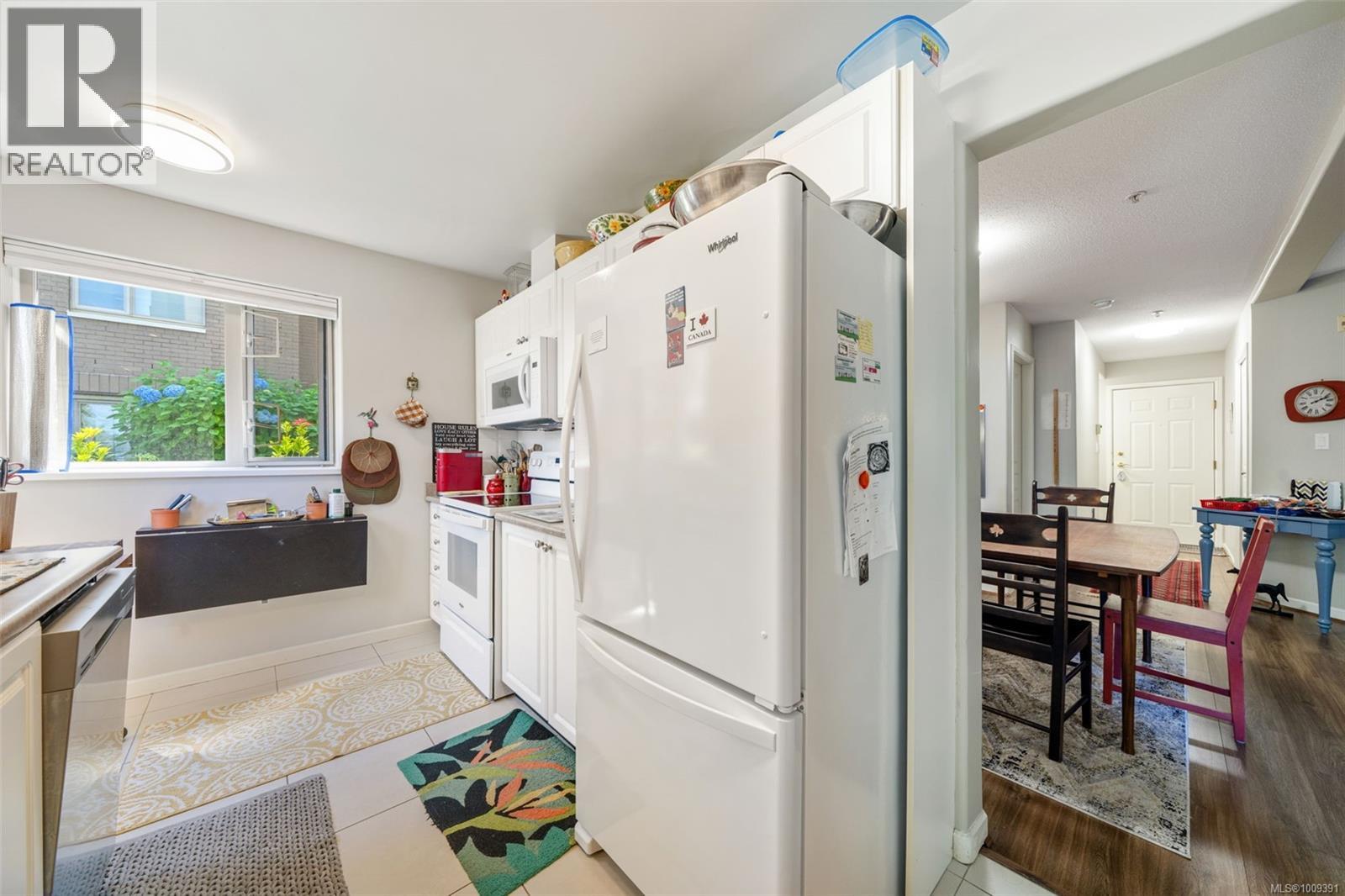 111 27 Songhees Road, Victoria