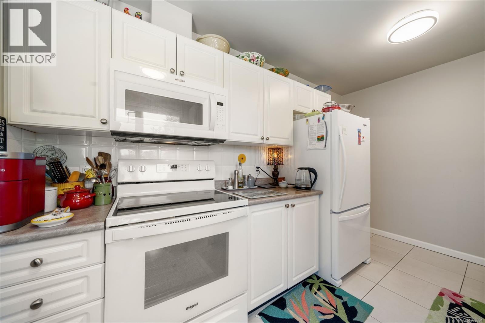 111 27 Songhees Road, Victoria