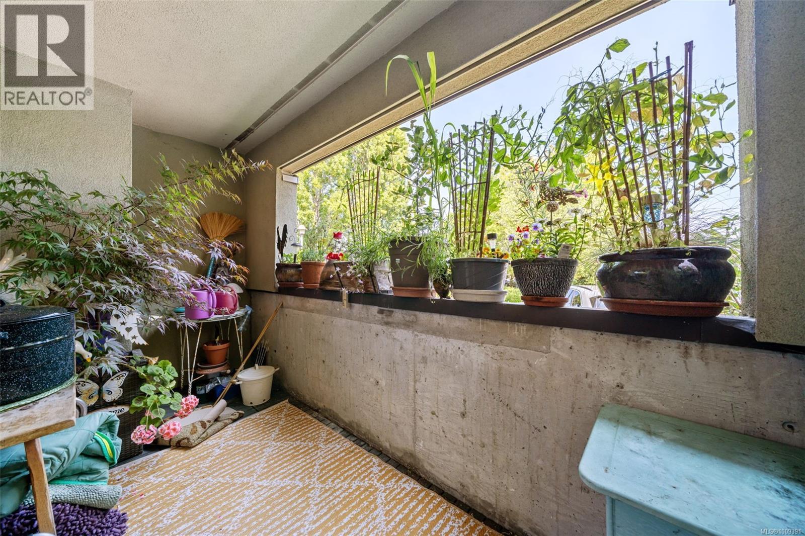 111 27 Songhees Road, Victoria