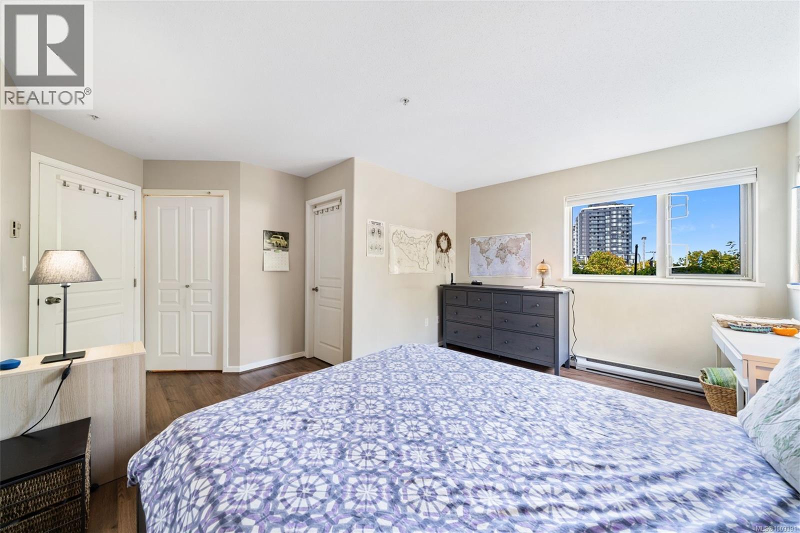 111 27 Songhees Road, Victoria