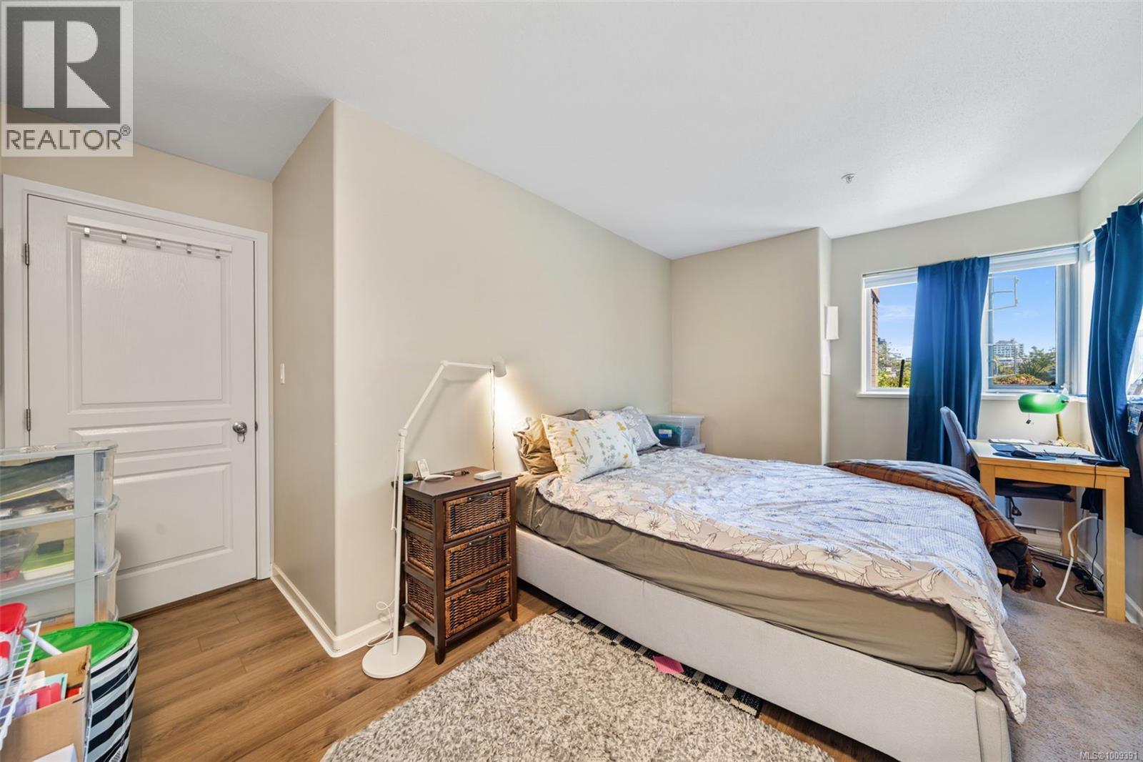 111 27 Songhees Road, Victoria