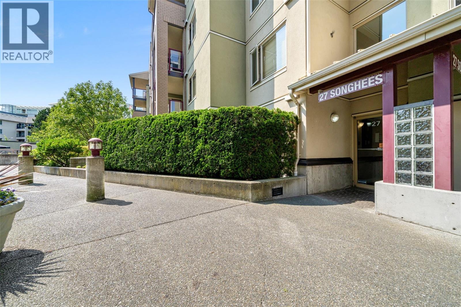111 27 Songhees Road, Victoria