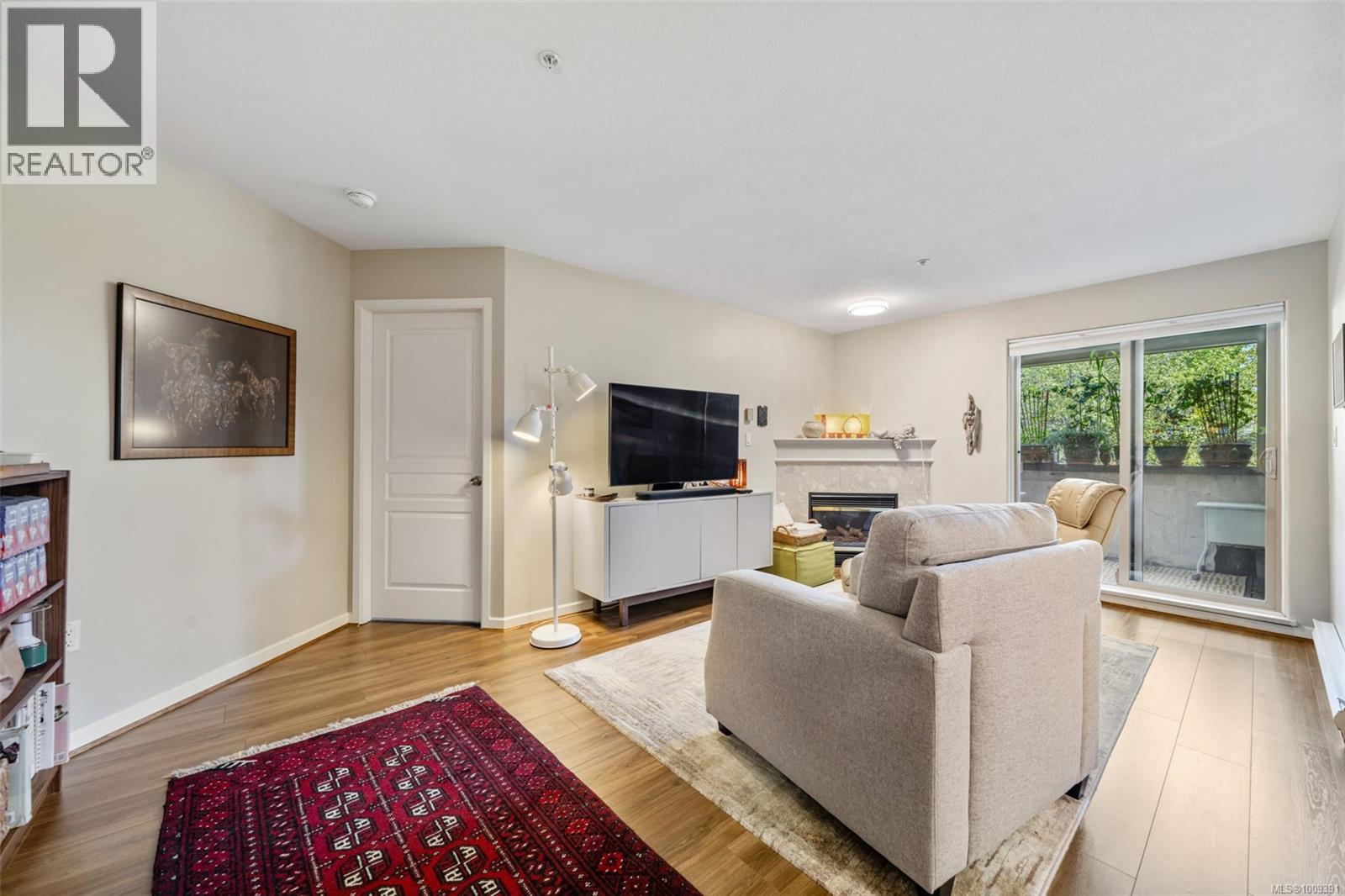111 27 Songhees Road, Victoria