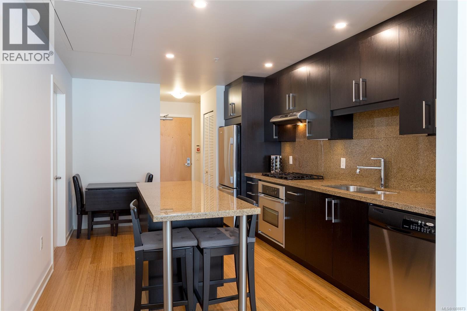 Photo 17 of 704 373 Tyee Rd, Victoria BC