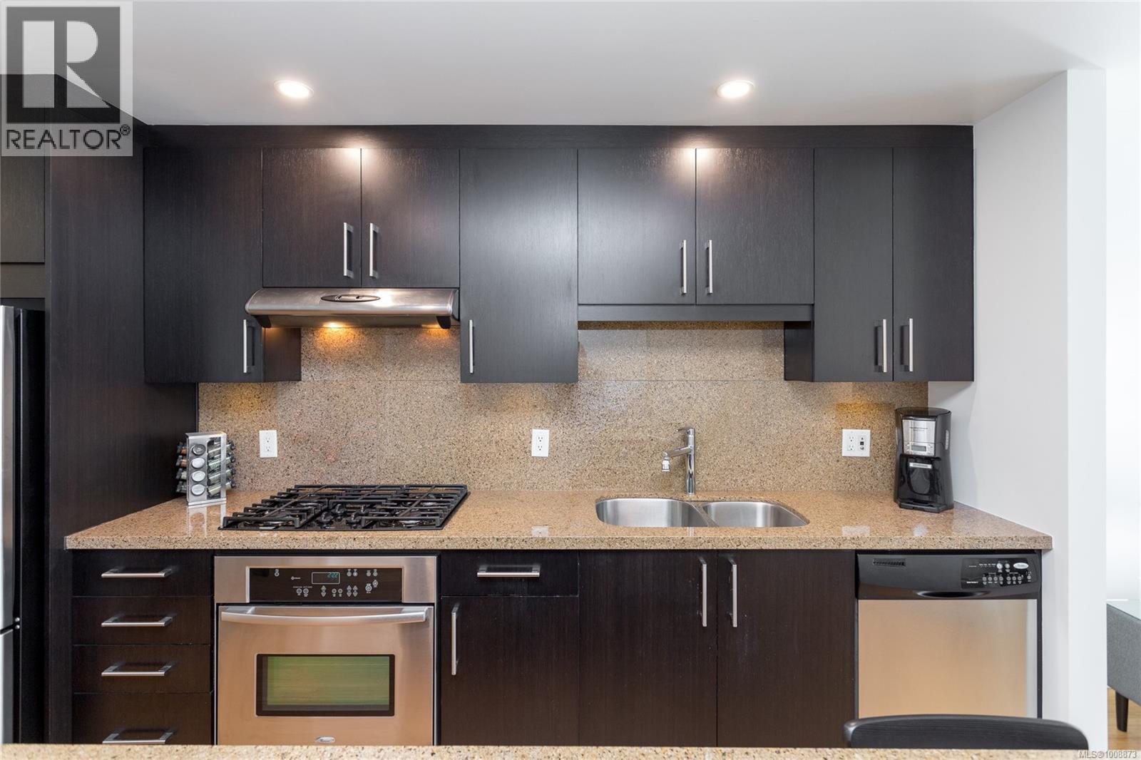 Photo 31 of 704 373 Tyee Rd, Victoria BC