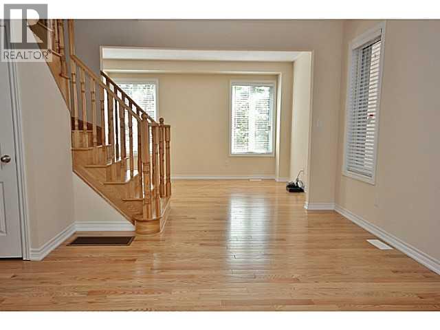 Photo 3 of 2164 Dawson Crescent, Innisfil ON